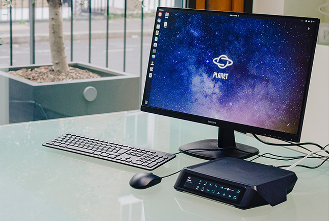 PlanetPC-XR-Desk-1_2048x